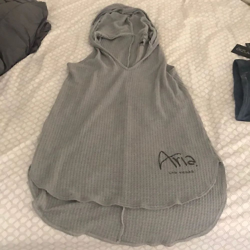 Aria Las Vegas waffle knit hoodie coverup sz S